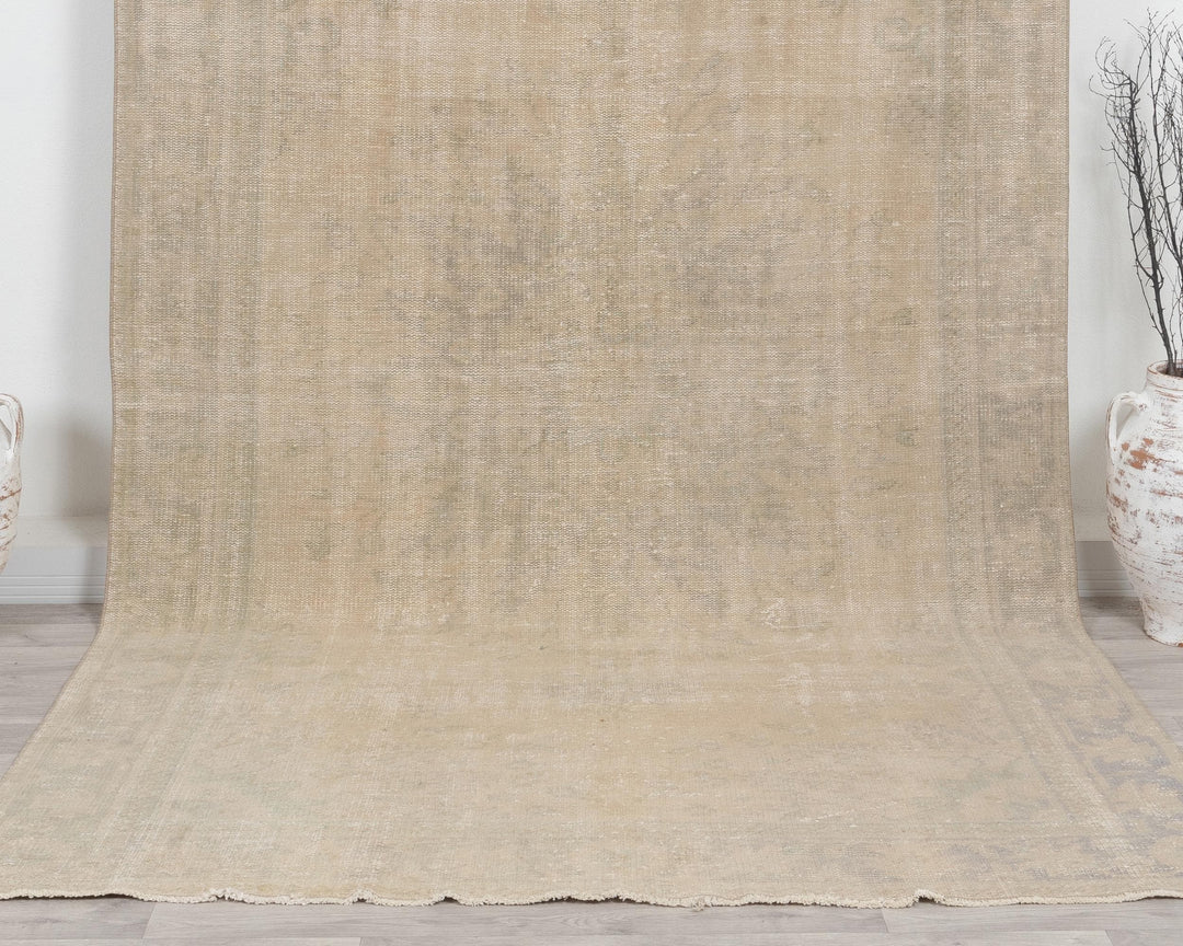 Beige Oushak Rug 6' 3" x 10' 4" | No. VR58019