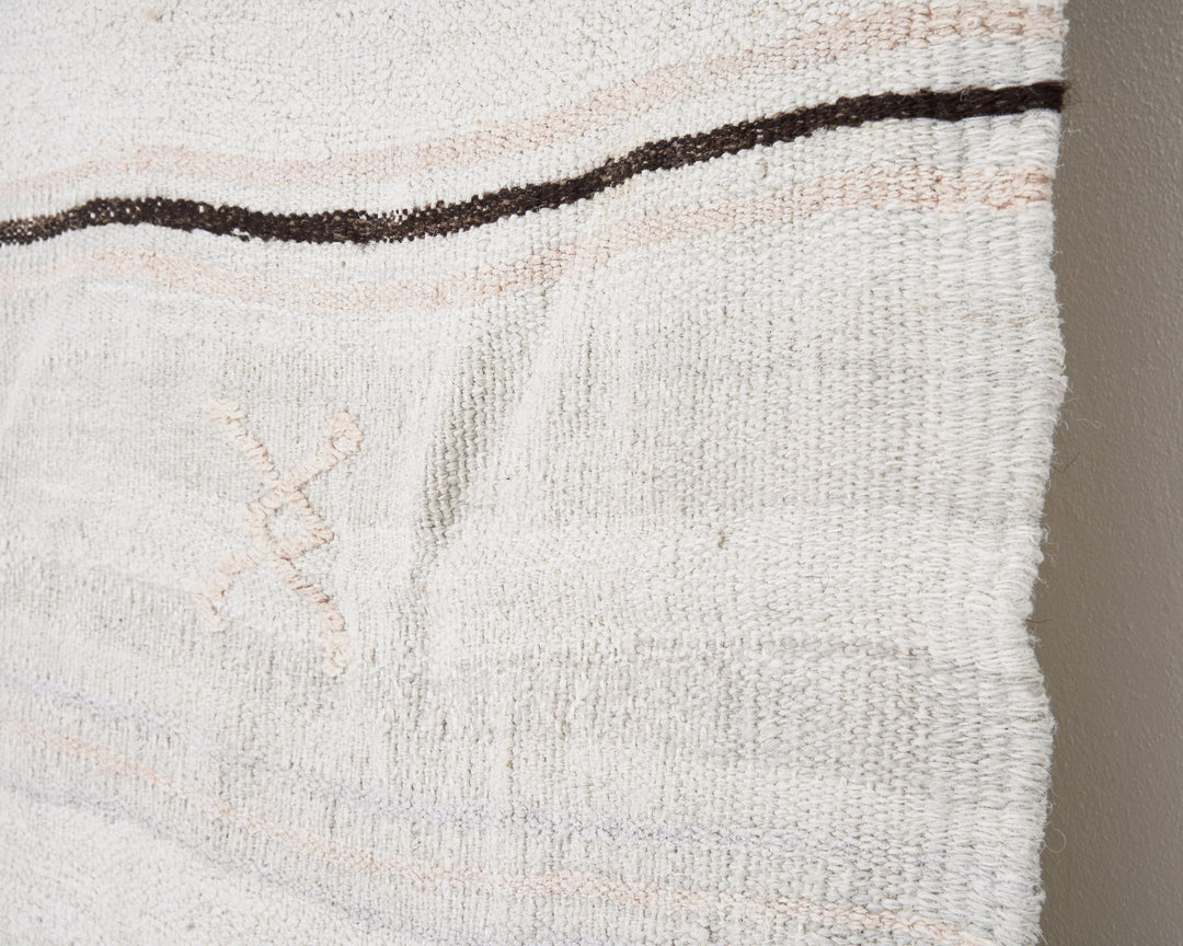 White Kilim Rug 6' 5" x 10' 2" | No. VR11959