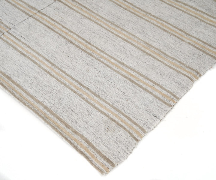 Neutral Kilim Rug 6' 3" x 10' 2" | No. VR91698