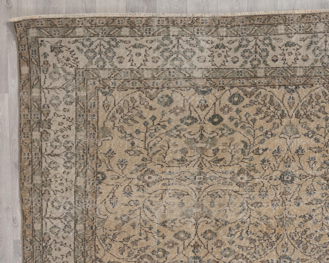 Beige Oushak Rug 7' 2" x 10' 4" | No. VR87045