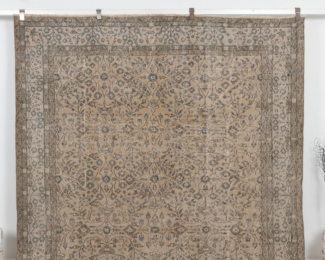Beige Oushak Rug 7' 2" x 10' 4" | No. VR87045