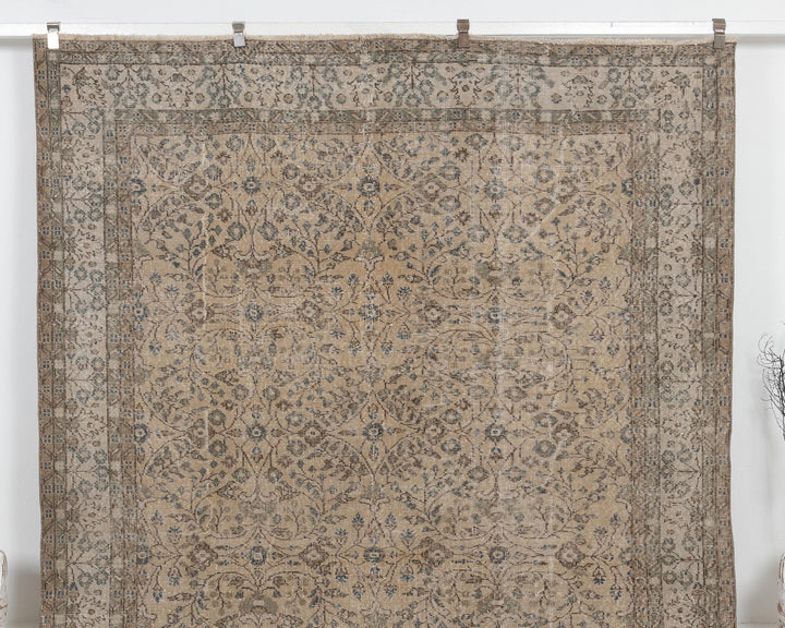 Beige Oushak Rug 7' 2" x 10' 4" | No. VR87045