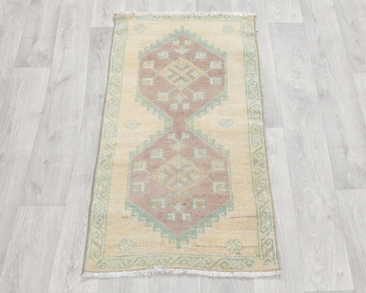 Beige Oushak Rug 1' 8" x 3' 3" | No. VR88447