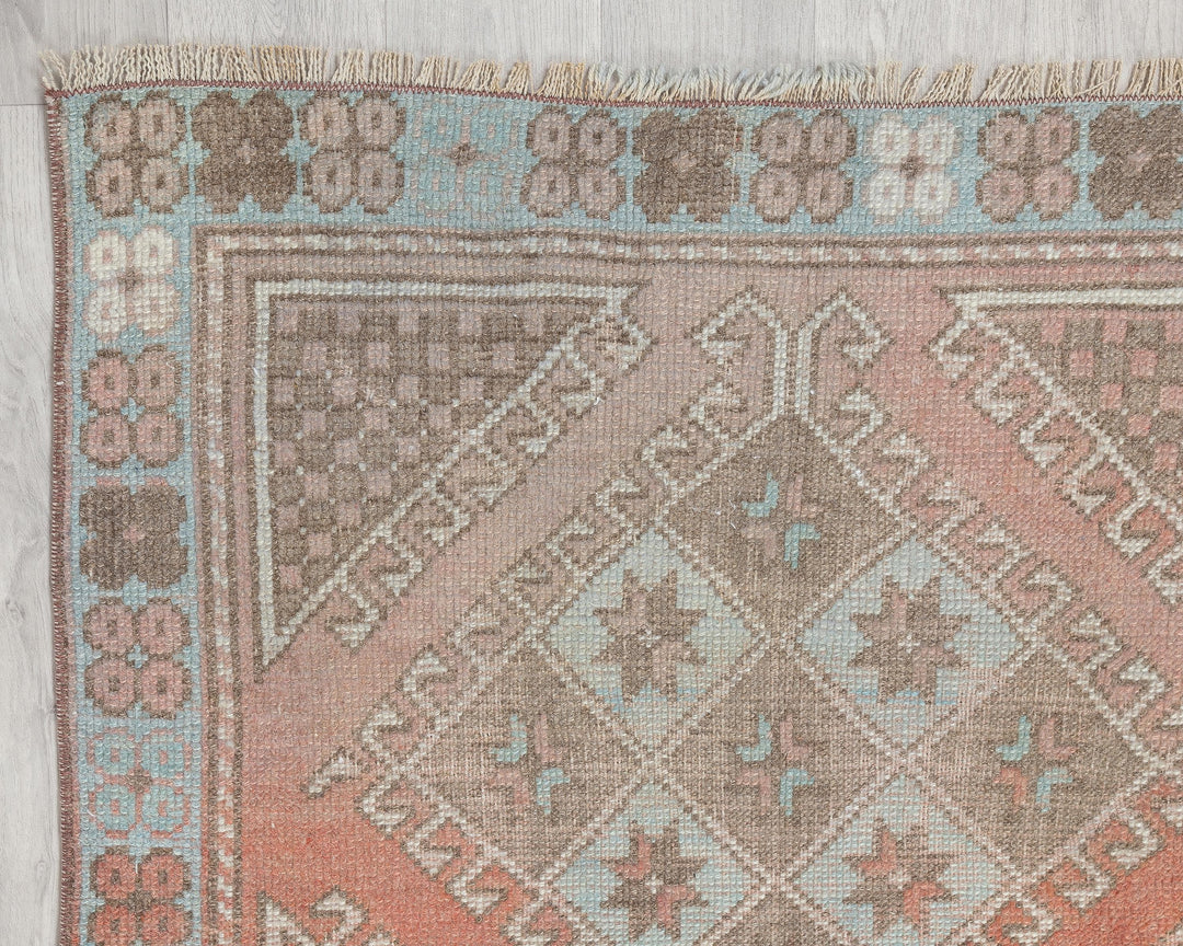 Oushak Rug 2' 11" x 3' 11" | No. VR91891