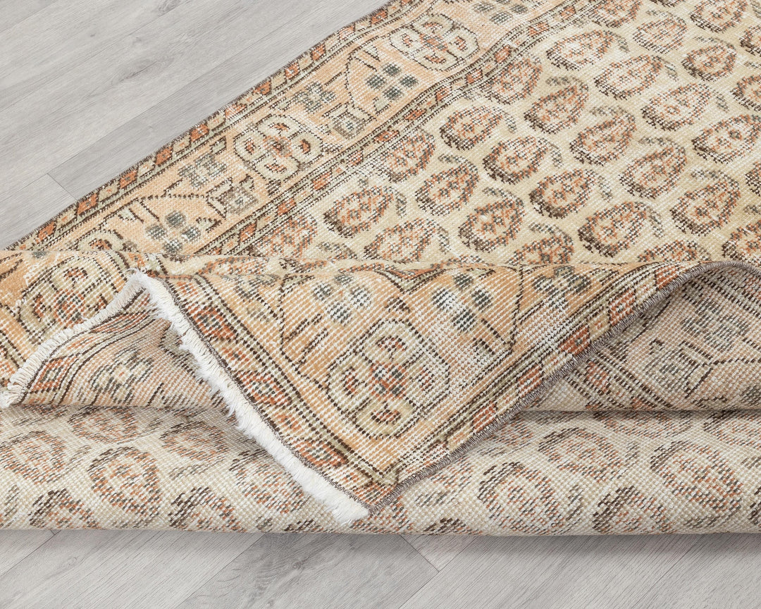 Beige Oushak Rug 3' 9" x 6' 9" | No. VR95565