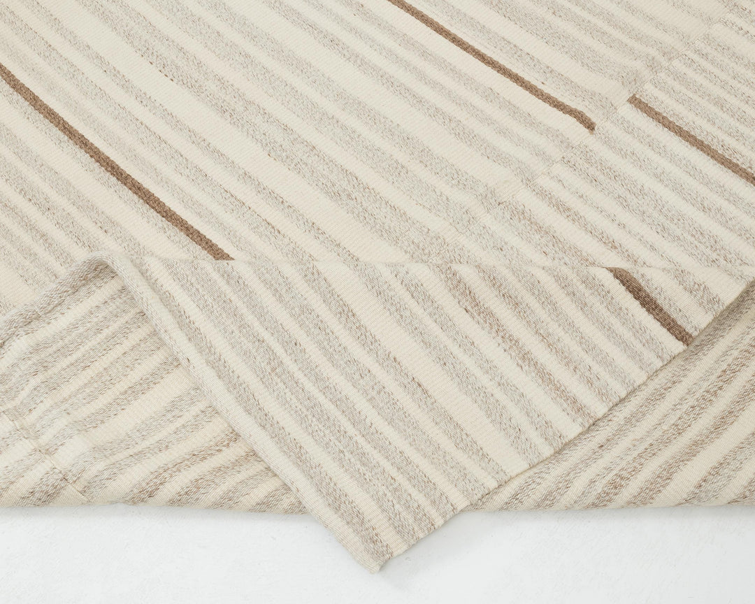 Beige Kilim Rug 9' 6" x 13' | No. VR14380