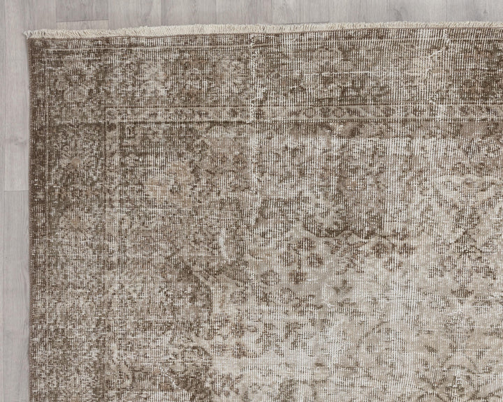 Beige Oushak Rug 7' x 10' | No. VR71340