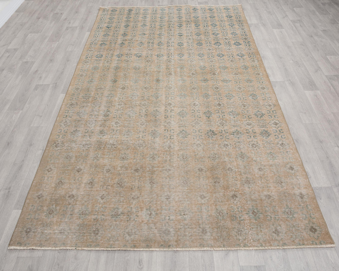 Faded Oushak Rug 5' 7" x 9' | No. VR79628