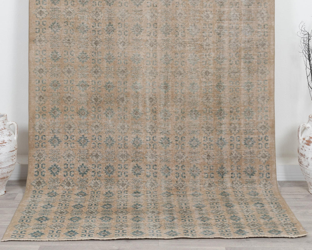 Faded Oushak Rug 5' 7" x 9' | No. VR79628