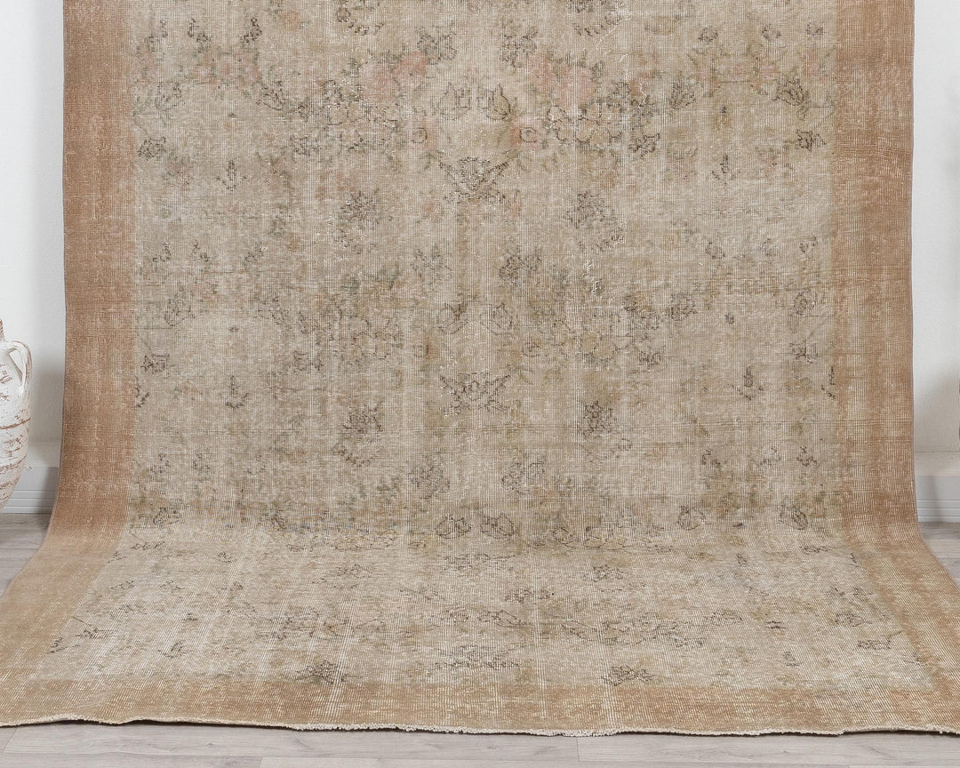 Faded Oushak Rug 6' 11" x 9' 11" | No. VR57638