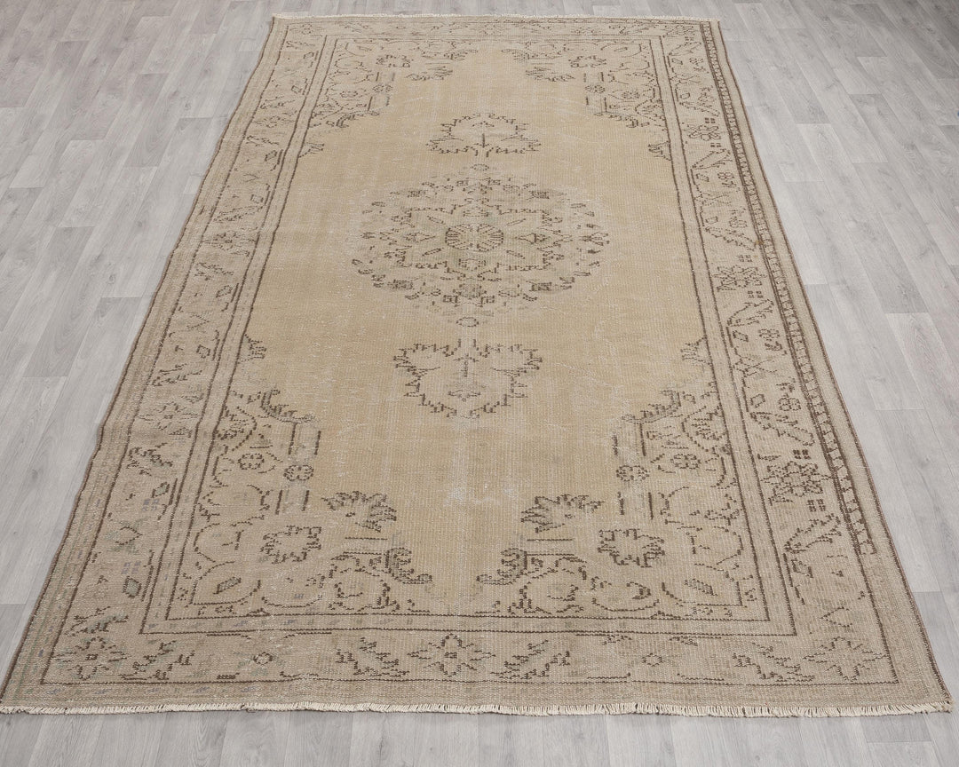 Beige Oushak Rug 7' x 10' | No. VR28139