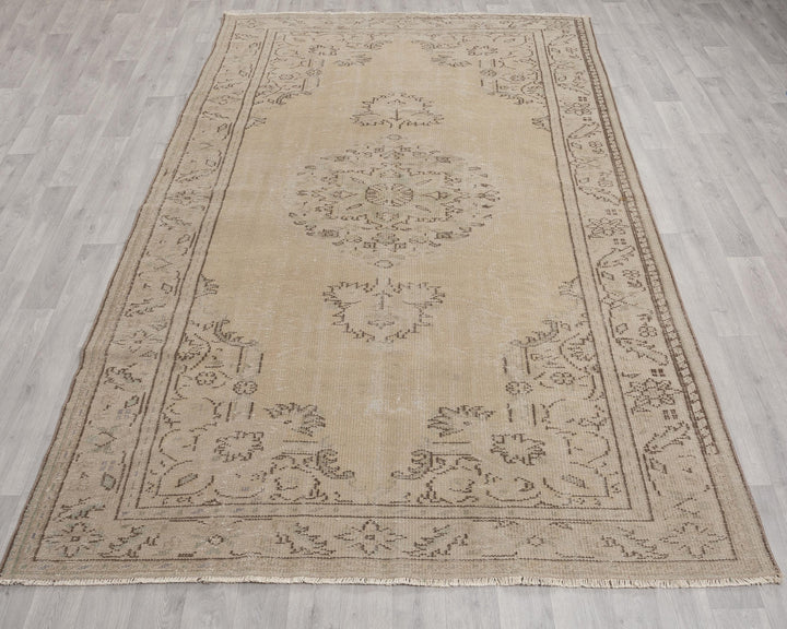 Beige Oushak Rug 7' x 10' | No. VR28139