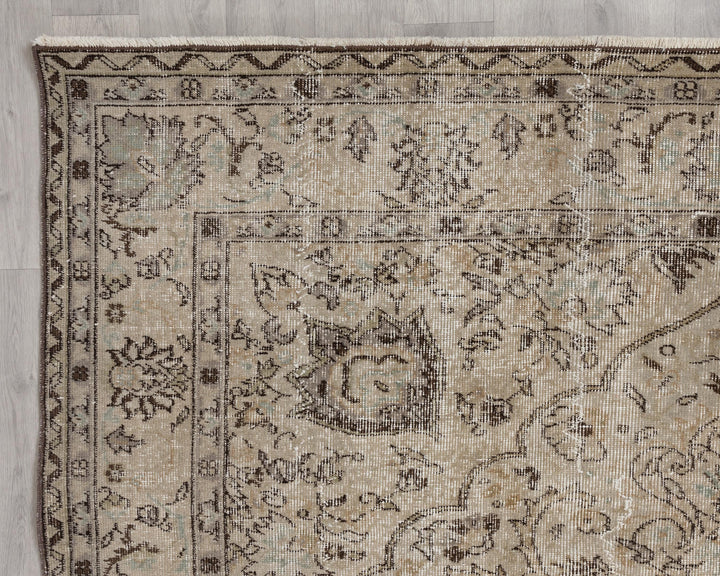 Neutral Oushak Rug 6' 11" x 9' 6" | No. VR36319