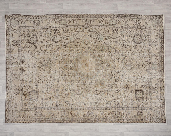 Neutral Oushak Rug 6' 11" x 9' 6" | No. VR36319