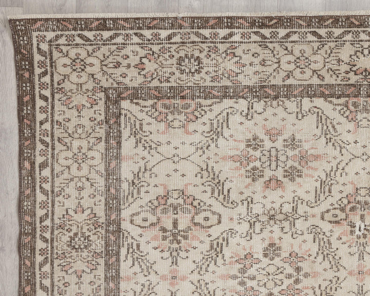 Beige Oushak Rug 5' 10" x 9' 10" | No. VR35959