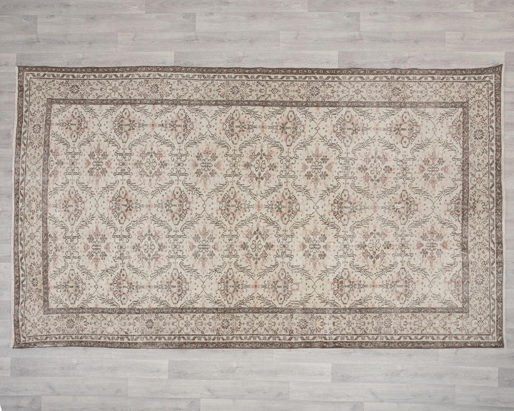 Beige Oushak Rug 5' 10" x 9' 10" | No. VR35959