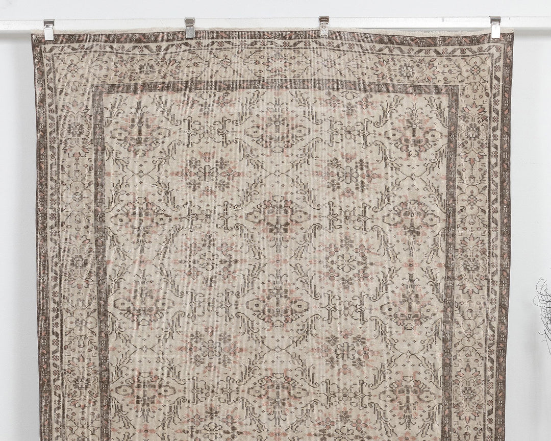 Beige Oushak Rug 5' 10" x 9' 10" | No. VR35959
