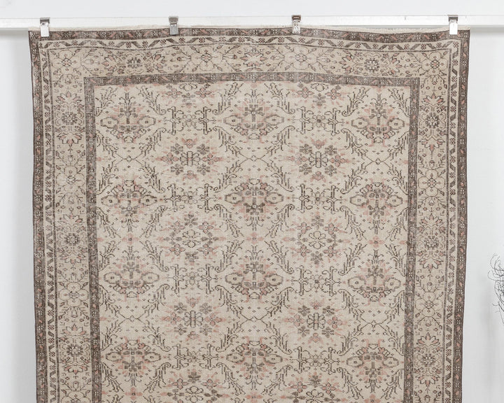 Beige Oushak Rug 5' 10" x 9' 10" | No. VR35959