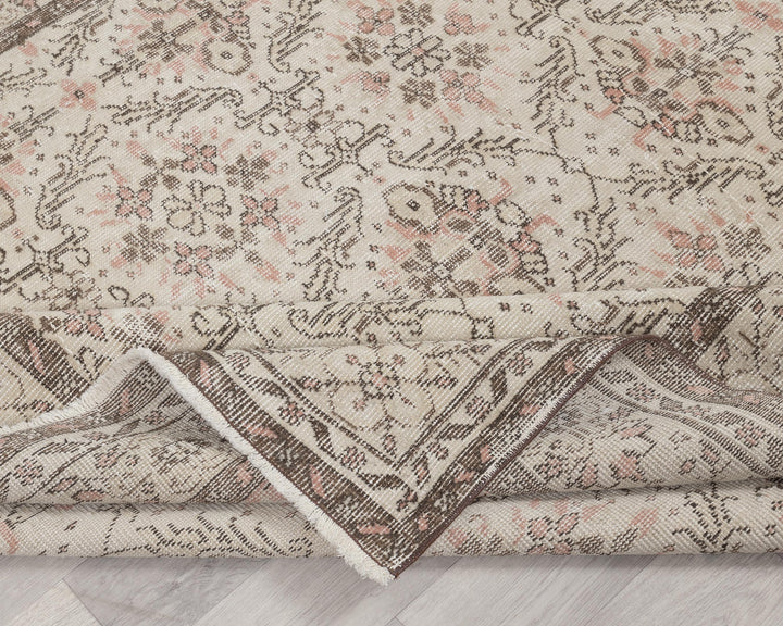 Beige Oushak Rug 5' 10" x 9' 10" | No. VR35959
