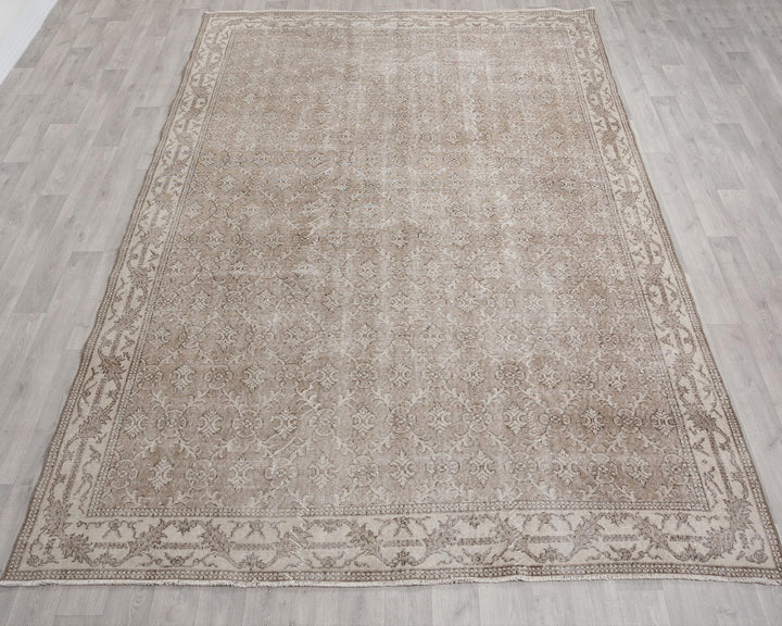 Neutral Oushak Rug 7' 2" x 10' 5" | No. VR44488