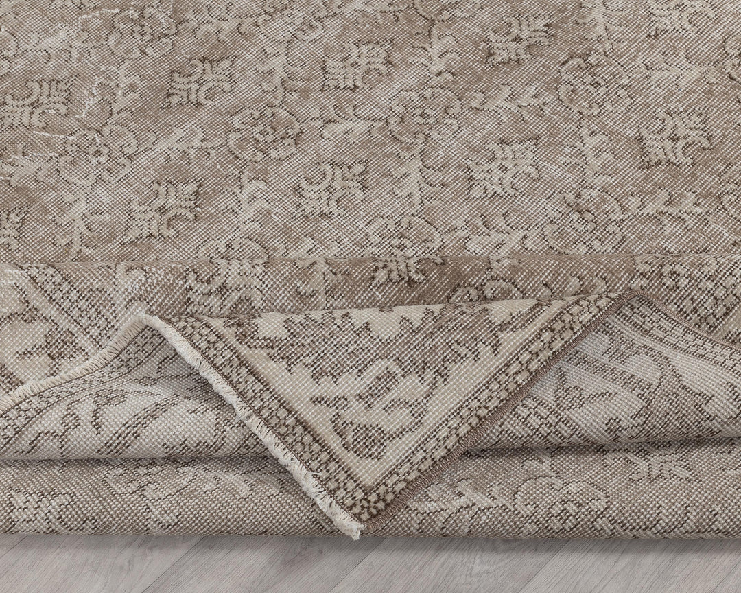 Neutral Oushak Rug 7' 2" x 10' 5" | No. VR44488