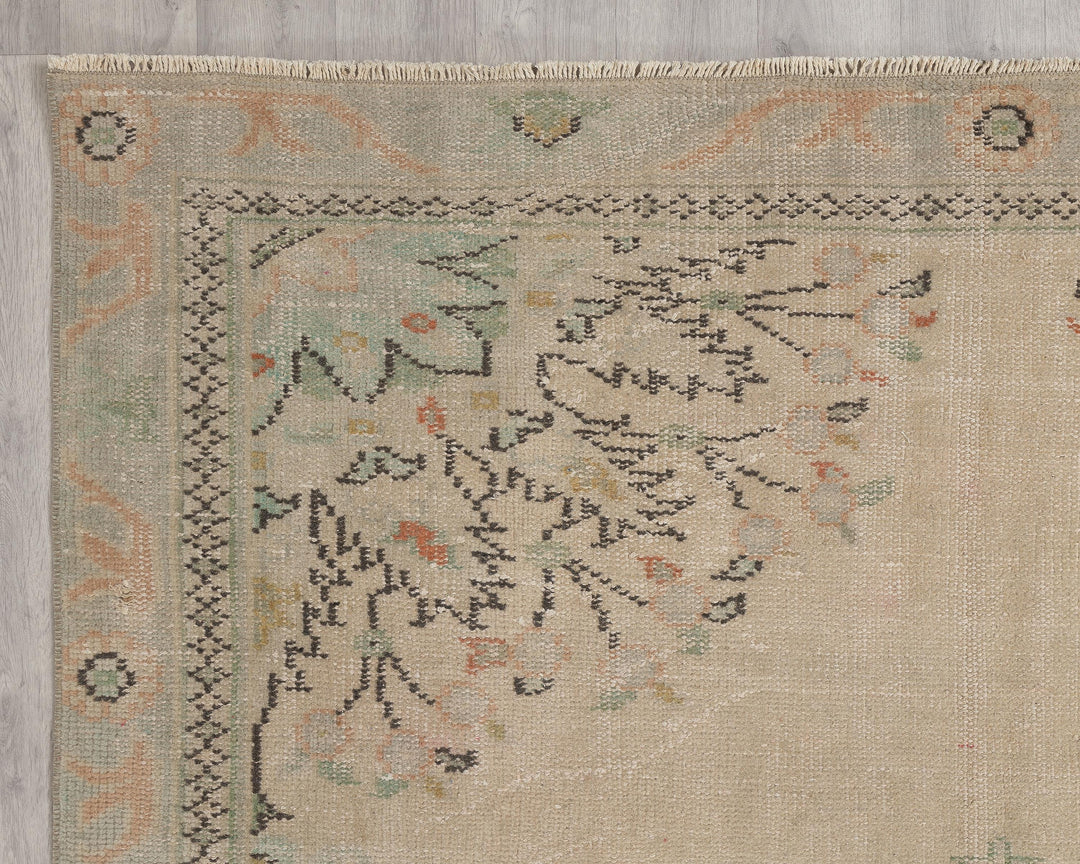 Beige Oushak Rug 6' 3" x 9' 8" | No. VR85066