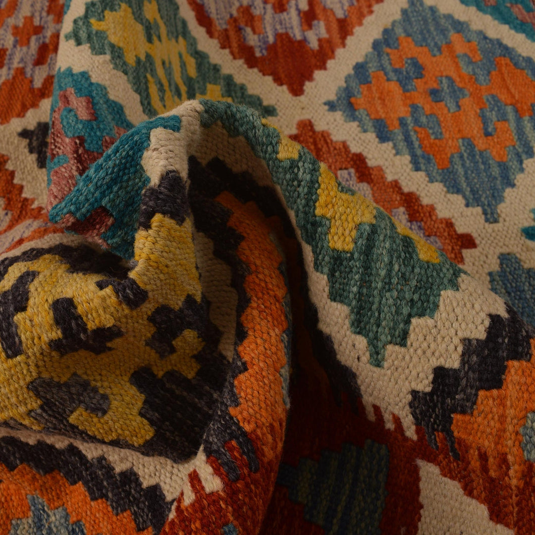 Hand Woven Wool Kelim 4' 2" x 5' 10" - No. AL79676