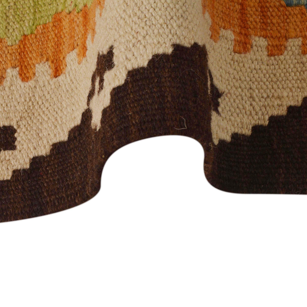 Afghan Vegetable Kilim Rug 2' 7" x 4' 4" Flat-Weave texture