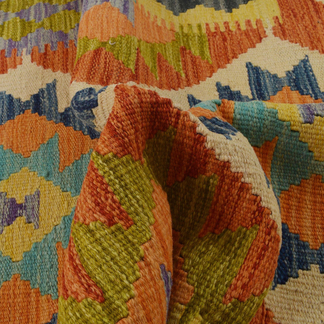Handmade Vegetable Kilim 2' 8" x 4' 0" - No. AL61709