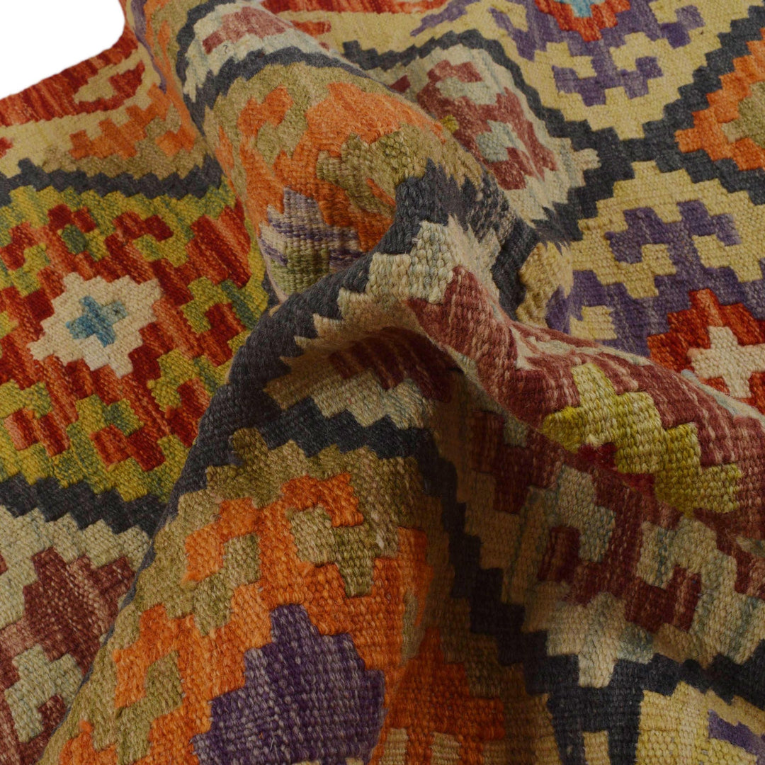Handmade Vegetable Kilim 2' 9" x 4' 2" - No. AL16689