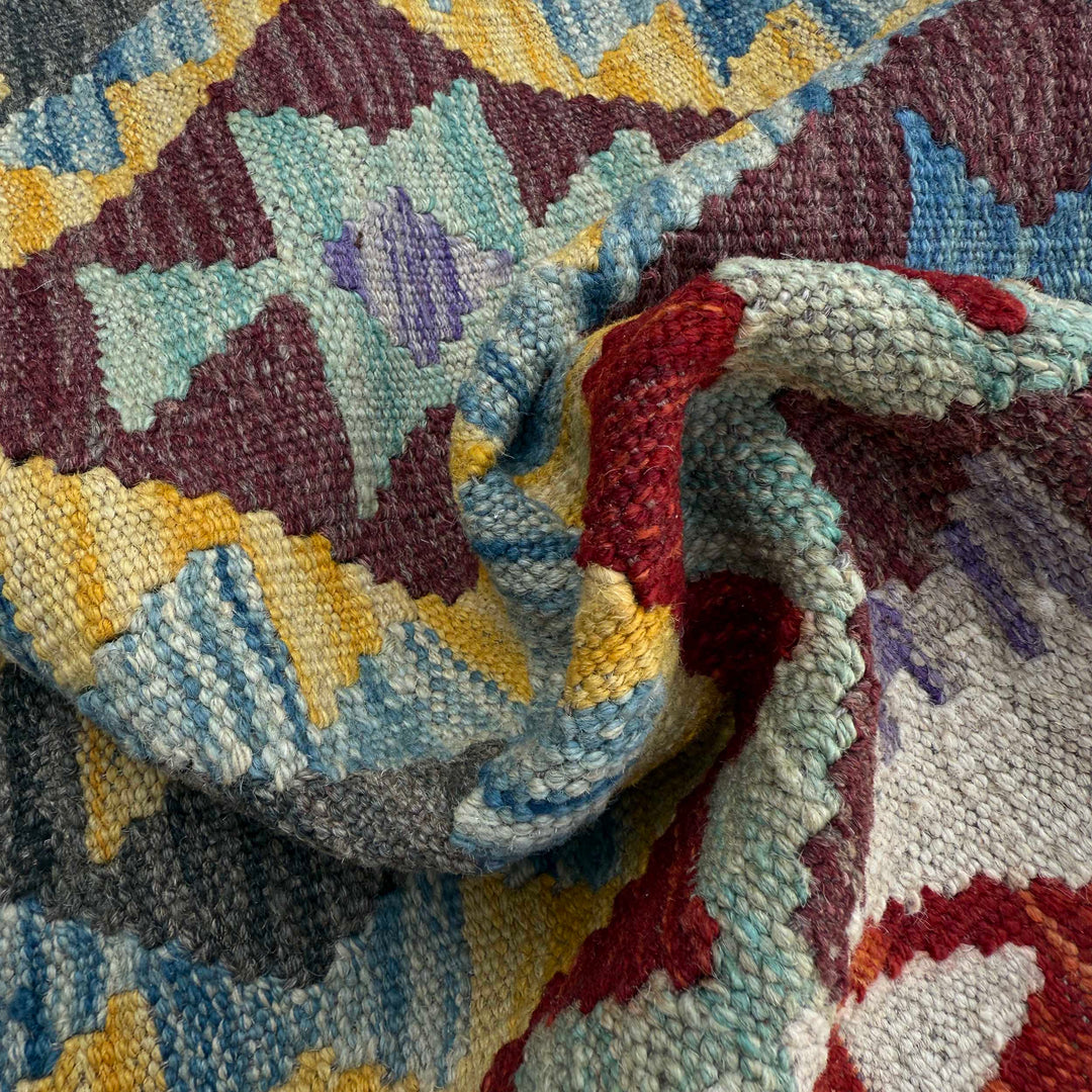 Afghan Vegetable Kilim Rug 2' 9" x 7' 9" Flat-Weave texture