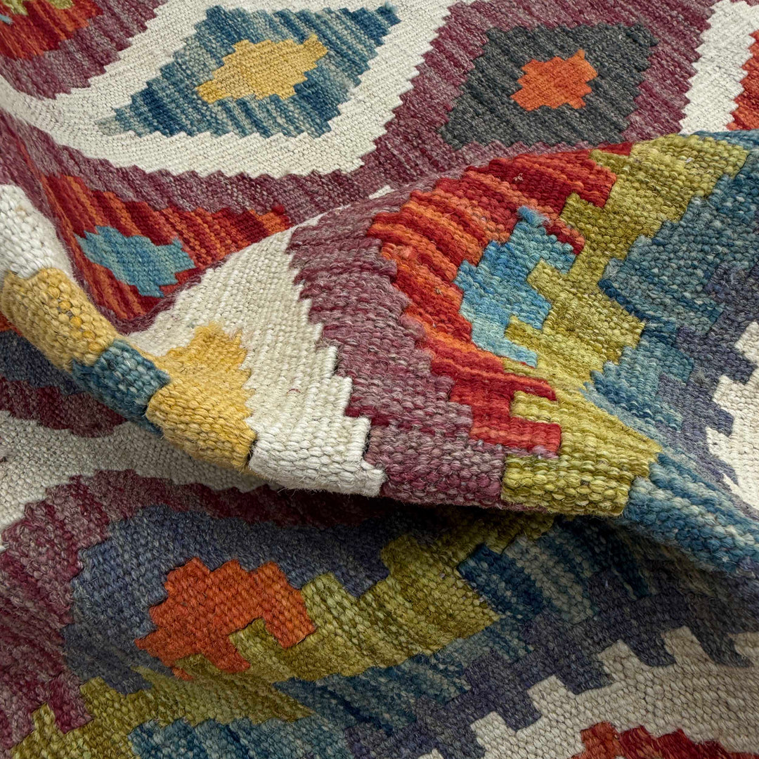 Afghan Vegetable Kilim Rug 2' 6" x 6' 7" Flat-Weave texture