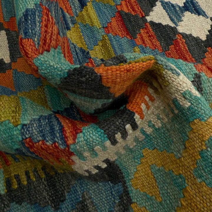 Afghan Vegetable Kilim Rug 2' 9" x 6' 9" Flat-Weave texture