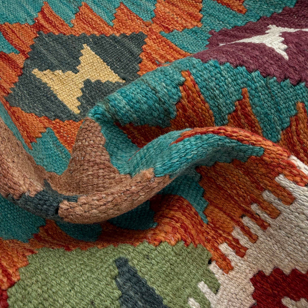Afghan Vegetable Kilim Rug 2' 7" x 9' 6" Flat-Weave texture