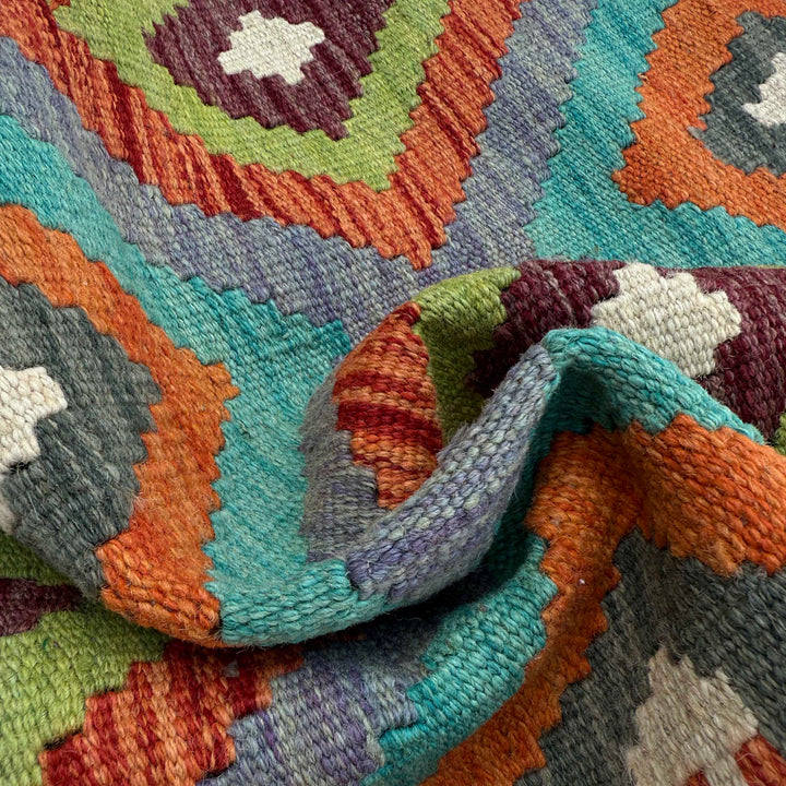 Afghan Vegetable Kilim Rug 2' 7" x 6' 7" Flat-Weave texture