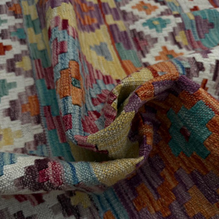 Afghan Vegetable Kilim Rug 5' 0" x 6' 3" Flat-Weave texture