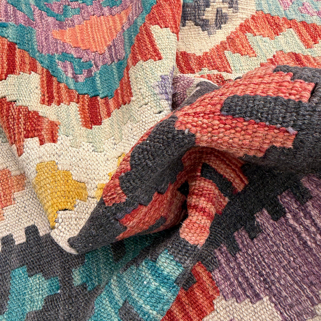 Afghan Vegetable Kilim Rug 6'9" x 9'11" Flat-Weave texture