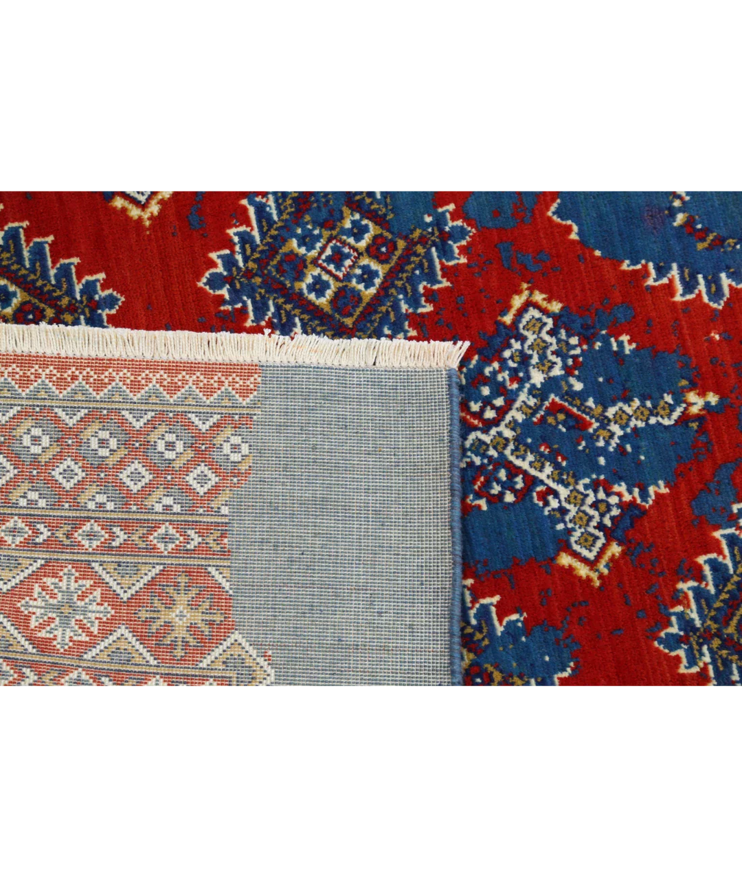 Red Pakistani Oriental Rug 4' 0" × 6' 0" Hand-Knotted detail