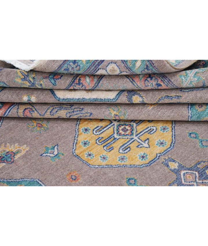 Brown Pakistani Oriental Rug 7' 11" x 10' 0" Hand-Knotted close-up