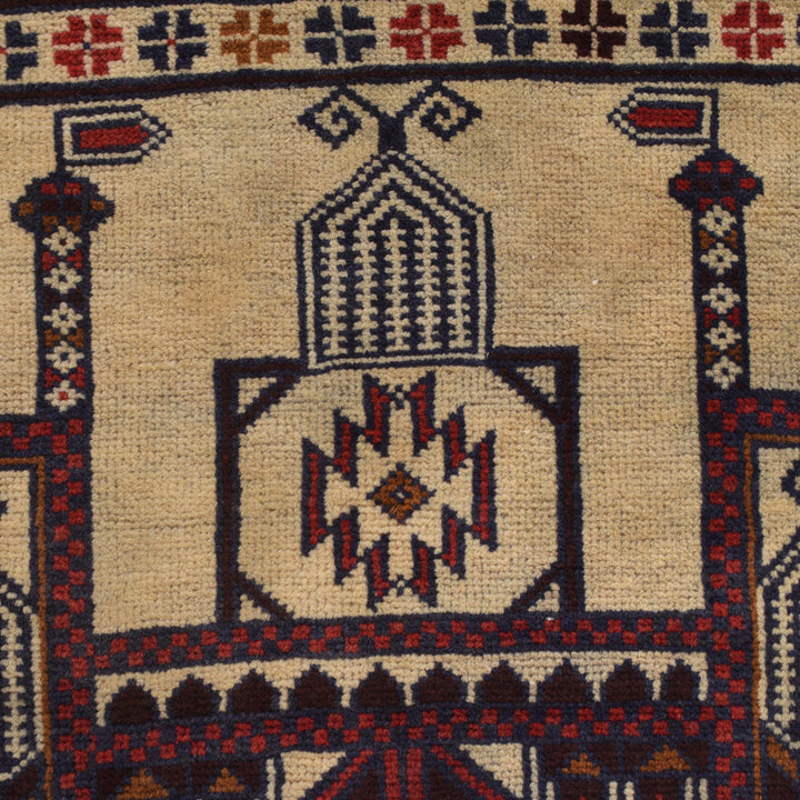 Handmade Prayer Rug 2' 9" x 4' 7" - No. AL93984