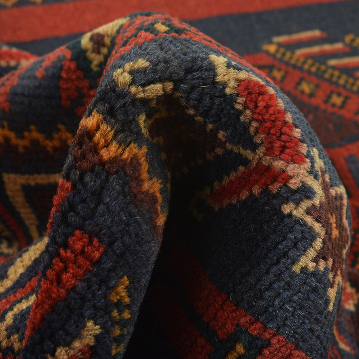 Fine Quality Prayer Rug 3' 1" x 4' 5" - No. AL90782