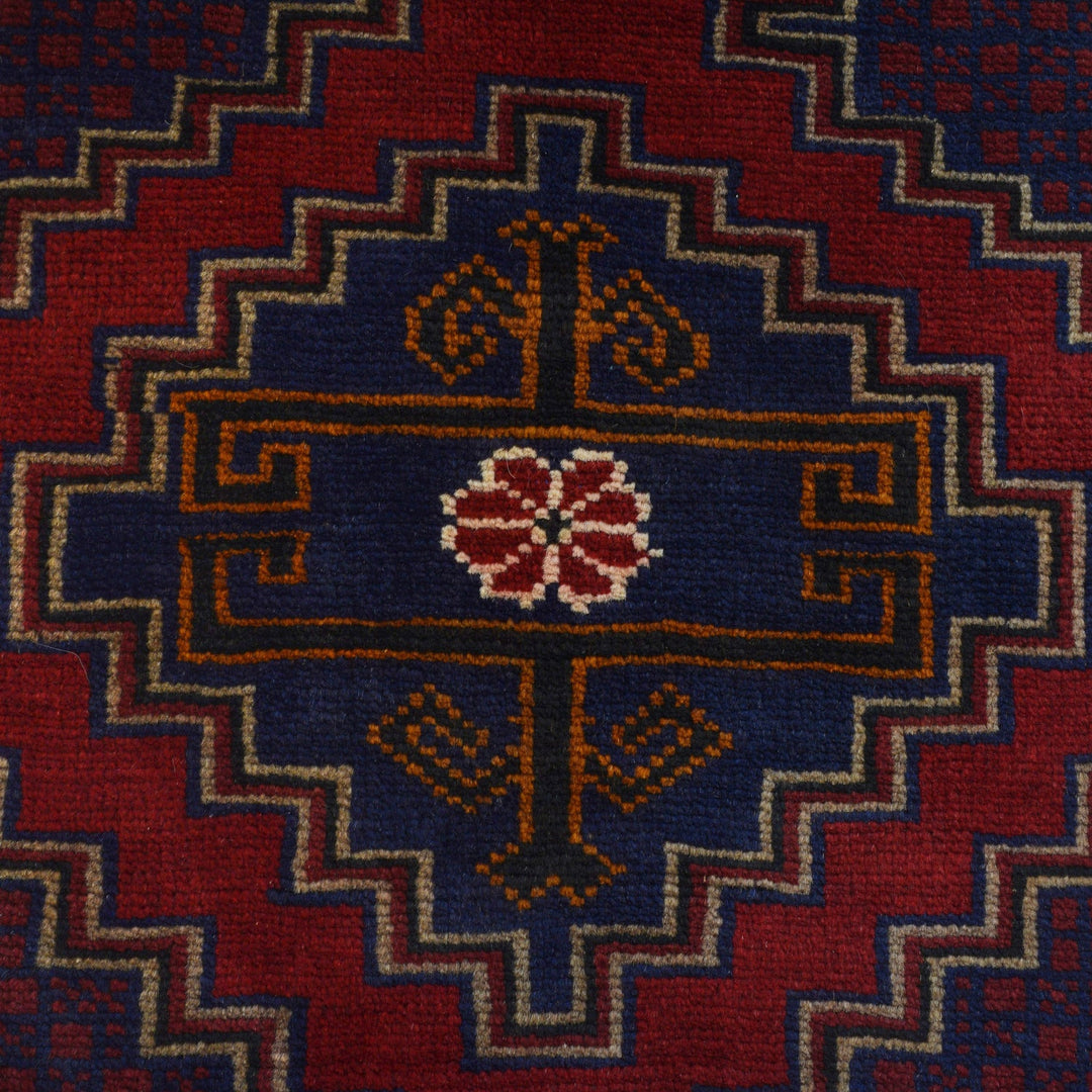 Traditional Baloch Rug 2' 9" x 4' 10" - No. AL30405