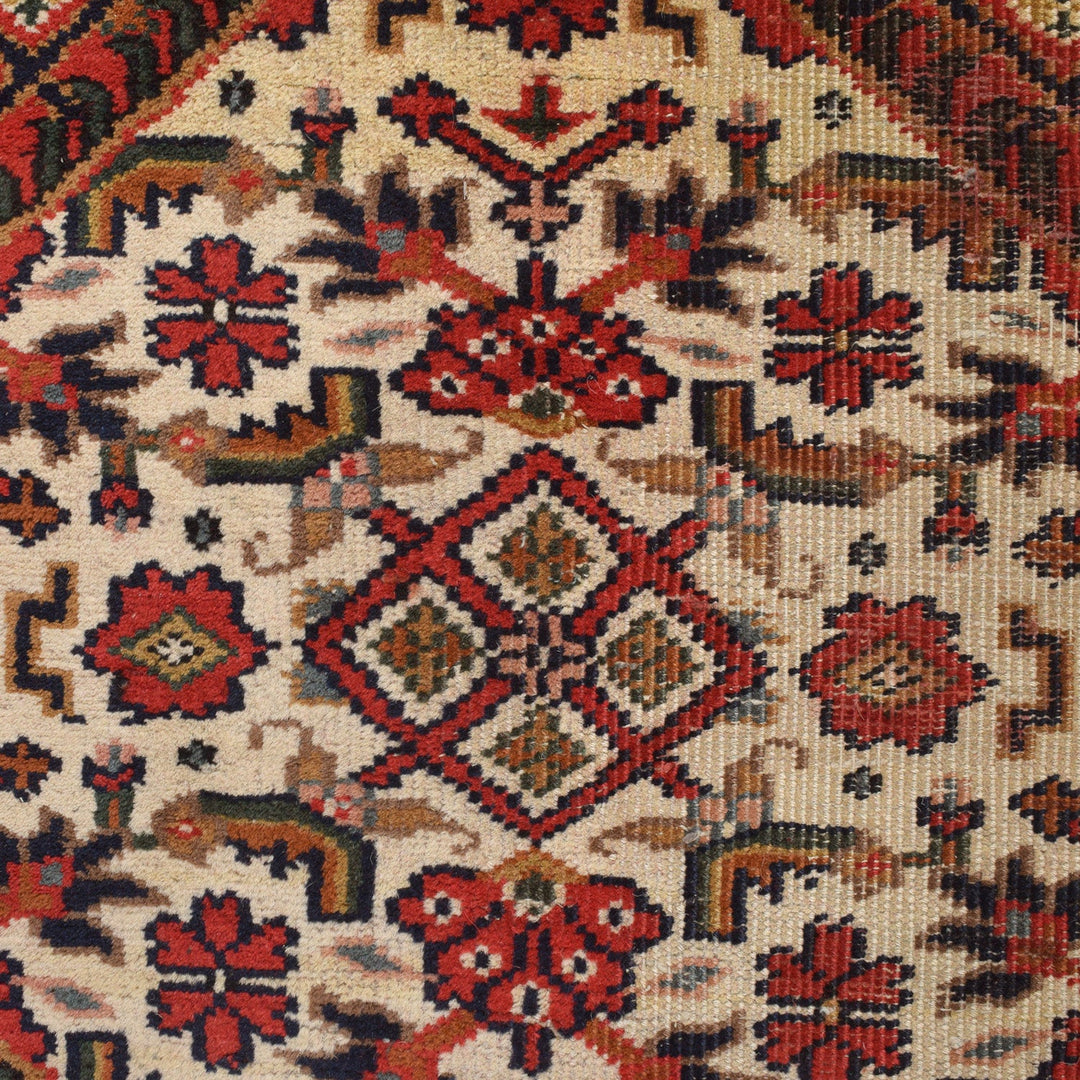 Persian Qashqai Rug 7' 5" x 10' 8" - No. AL95530