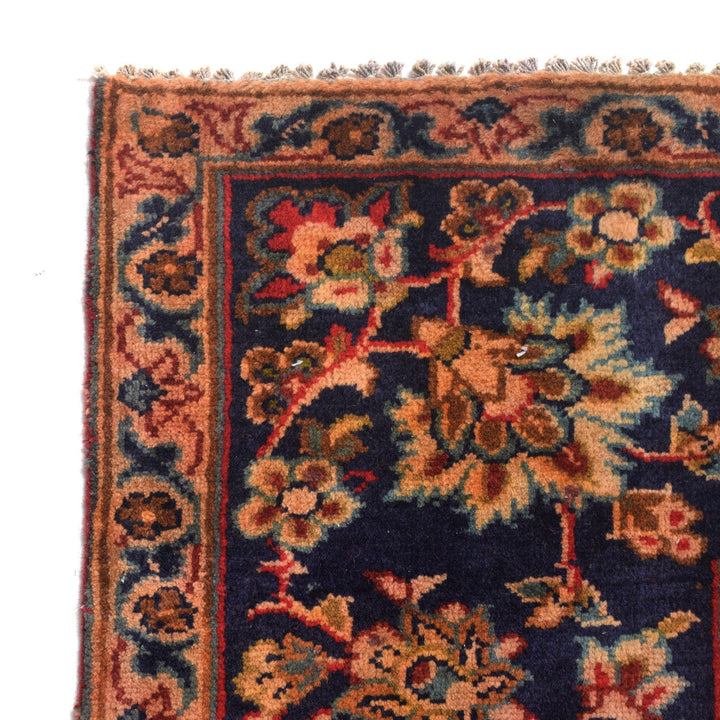 Persian Isfahan Carpet 7' 5" x 11' 2" - No. AL69906