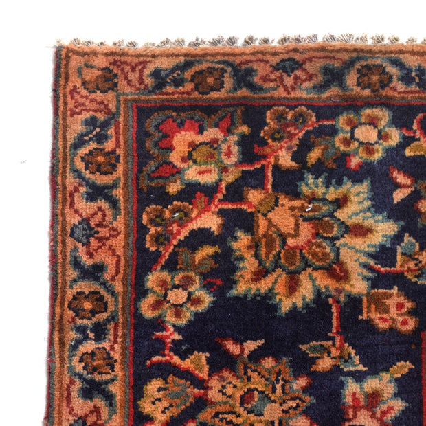 Persian Isfahan Carpet 7' 5" x 11' 2" - No. AL69906
