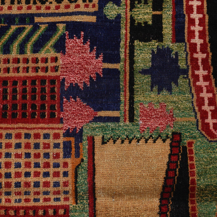 Handmade Pictorial Carpet 4' 3" x 6' 6" - No. AL32504