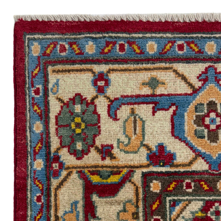 Hand Woven Heriz Design Carpet 4' 11" x 7' 8" - No. AL61892