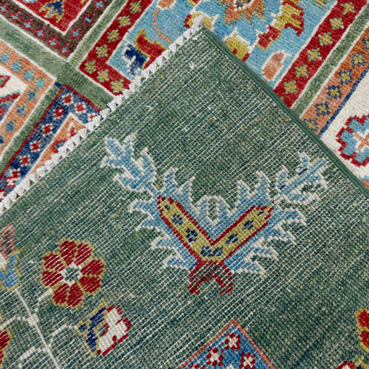 Green Afghan Bakhtiar Rug 4'11" x 7'3" Hand-Knotted border
