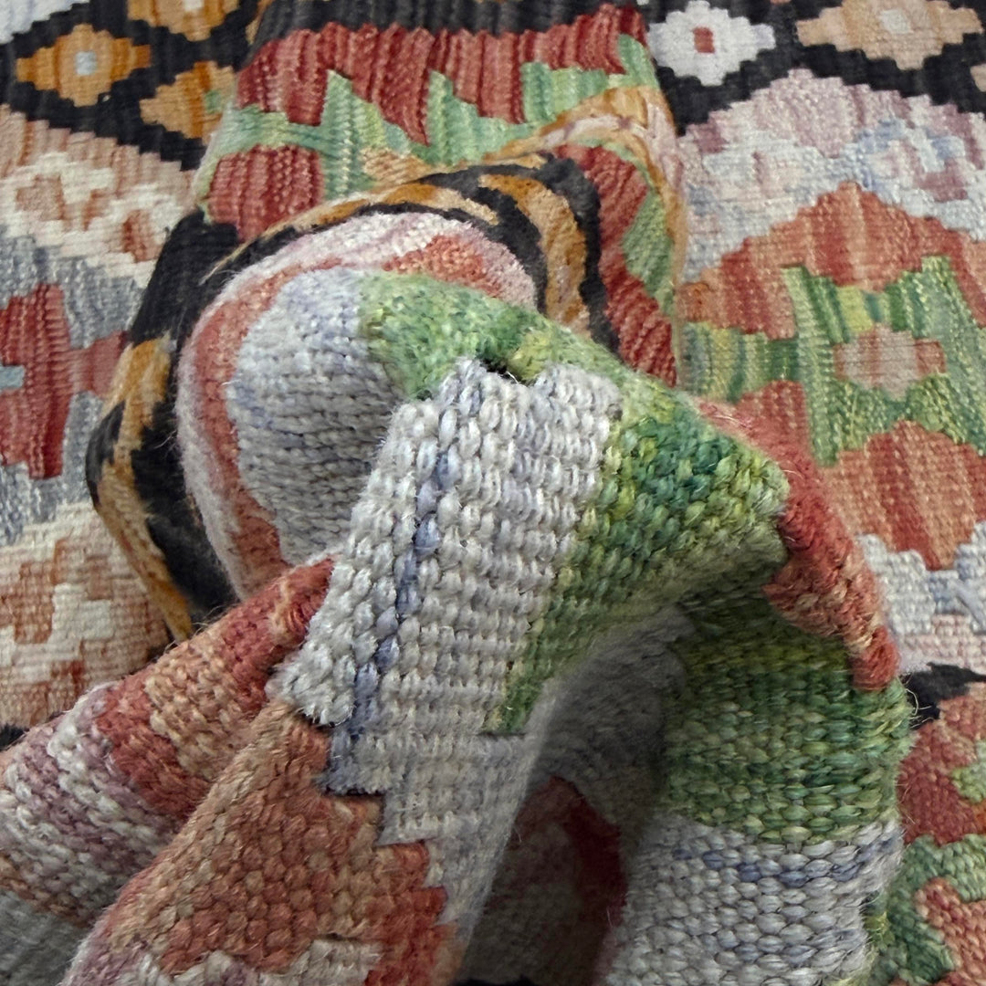 Afghan Kilim Rug 4' 9" x 6' 0" Flat-Weave texture