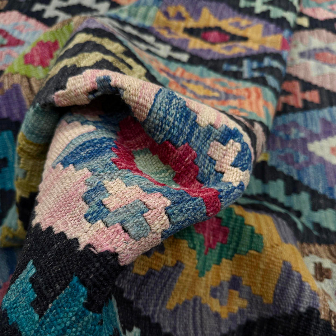Afghan Vegetable Kilim Rug 6' 7" x 9' 7" Flat-Weave texture